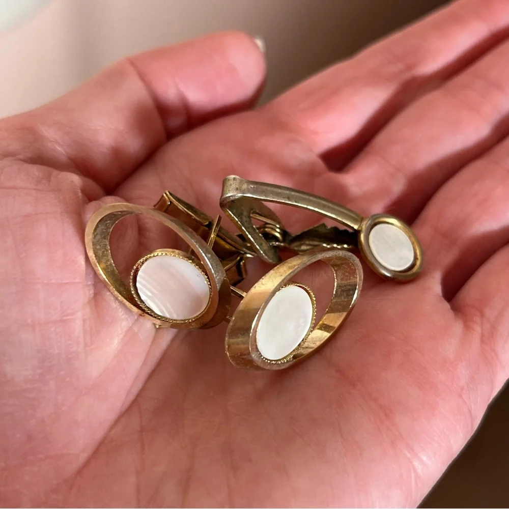 Vintage 1940’s Gold Art deco Mother of Pearl MCM oversized Cuff Link Set